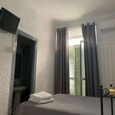Alcobia 3* Seville