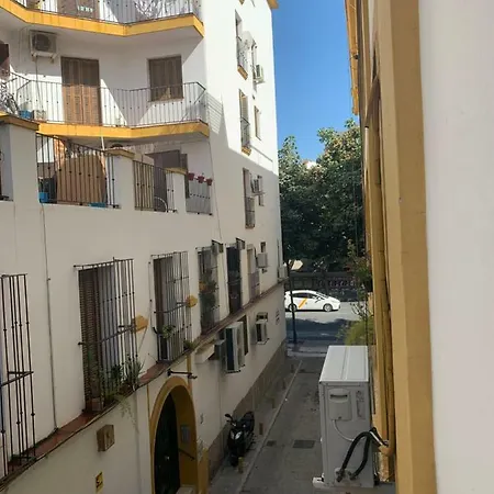 Konukevi Alcobia Sevilla